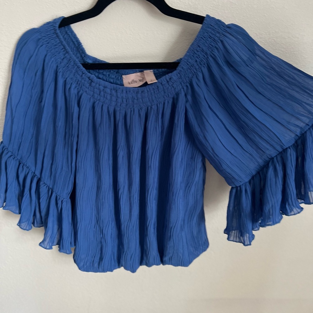 Blue Off-Shoulder Top - Picture 3 of 4